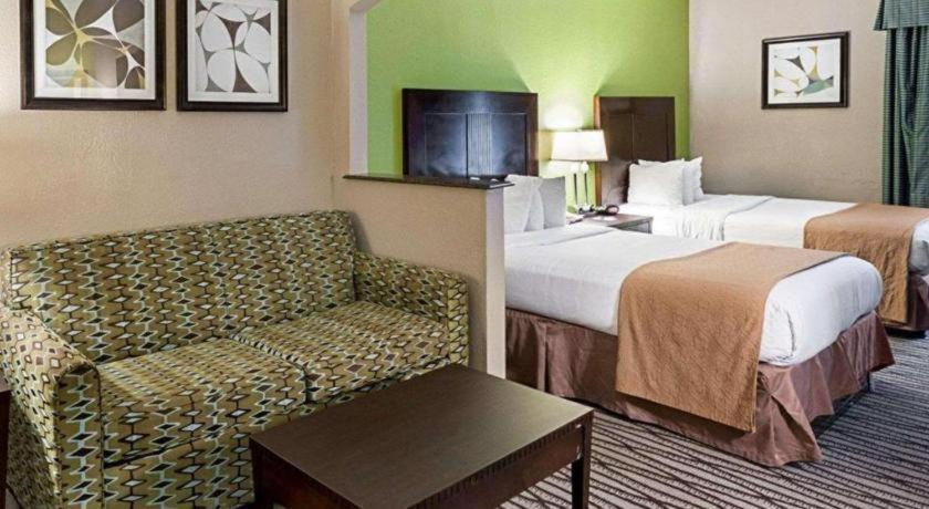 Quality Suites Sulphur Bagian luar foto